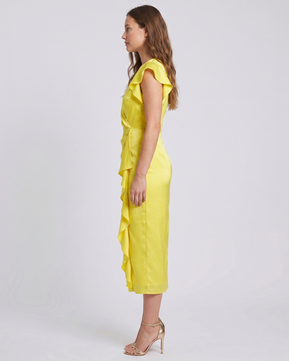 Side view of yellow v neck flutter sleeve ruched midi dress
