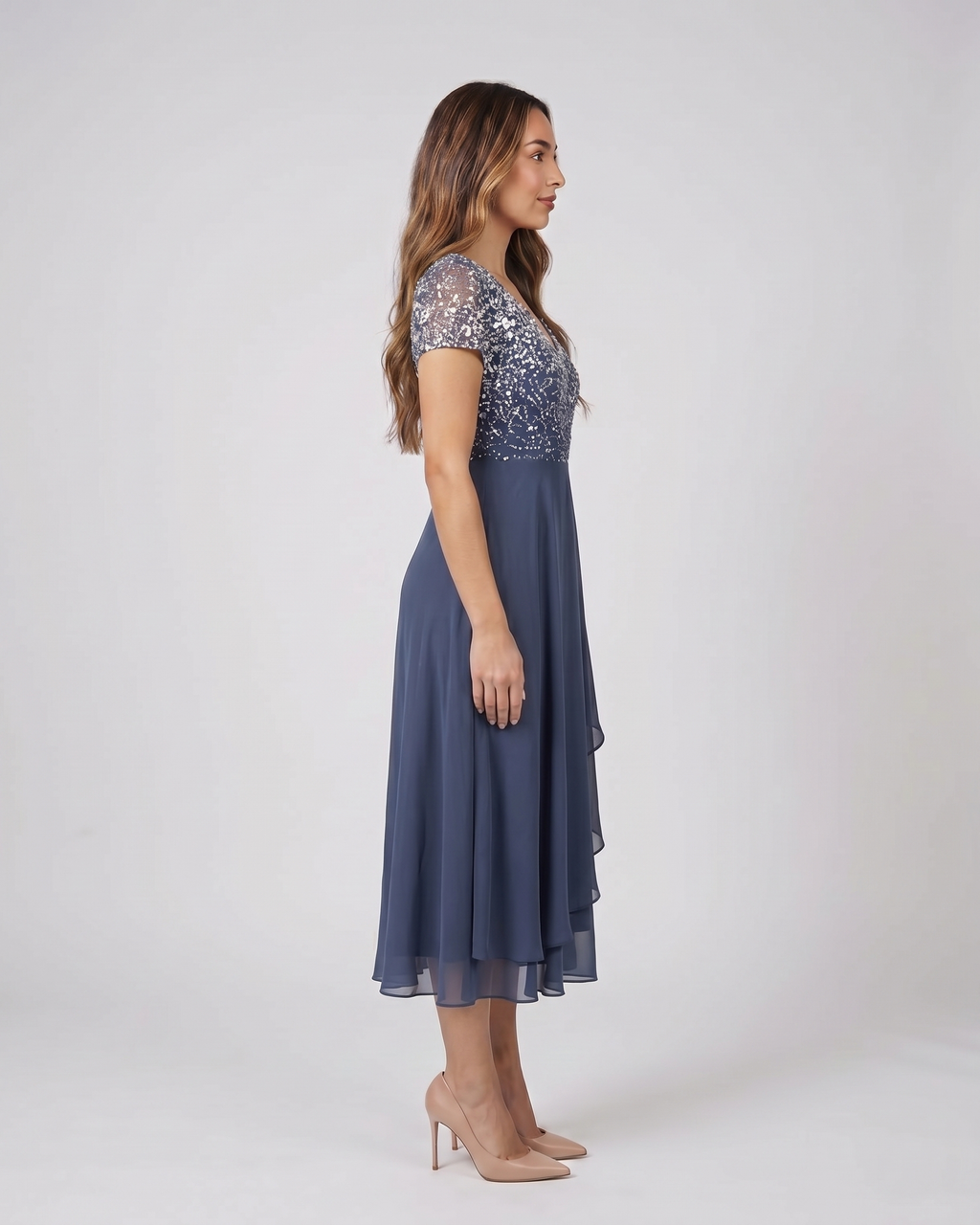 Side view of blue v neck short sleeve ombre midi dress